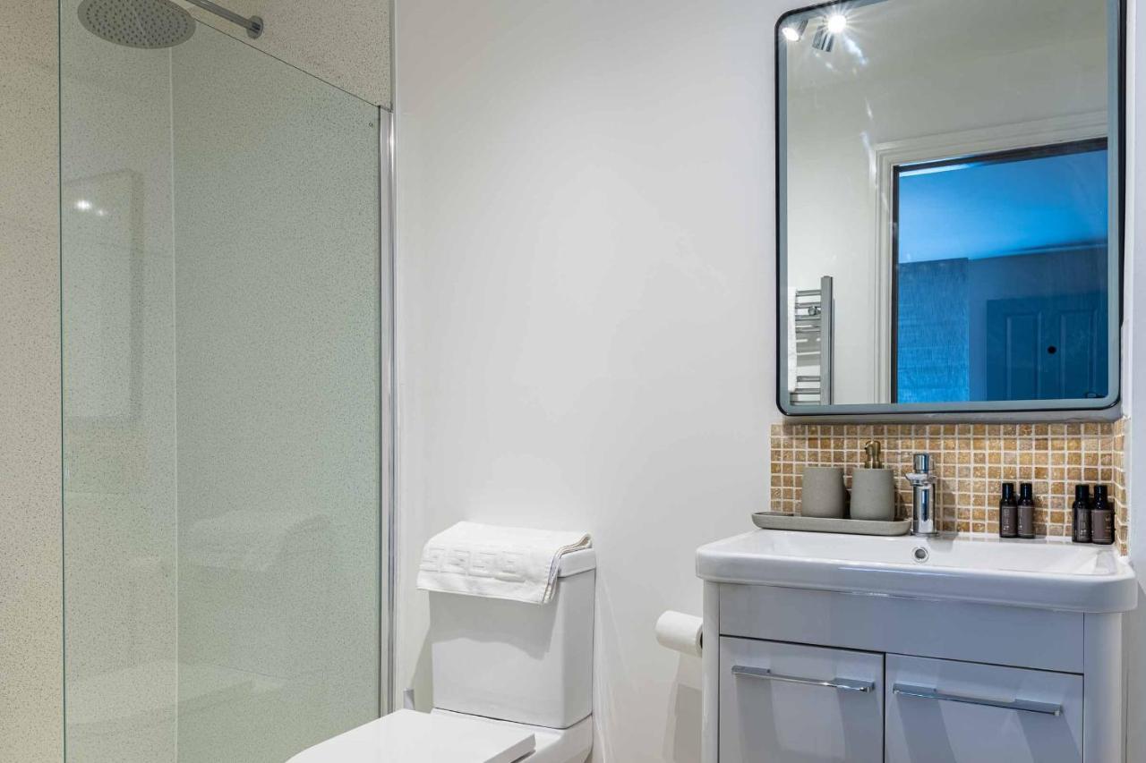 Modern, Relaxing 1 Bed Apartment Μπαθ Εξωτερικό φωτογραφία